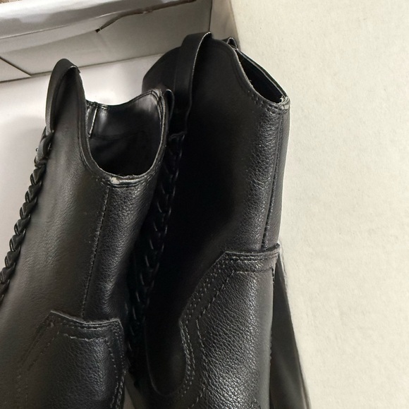 Women's Black Western Ankle Boots, size 9 - Picture 3 of 3